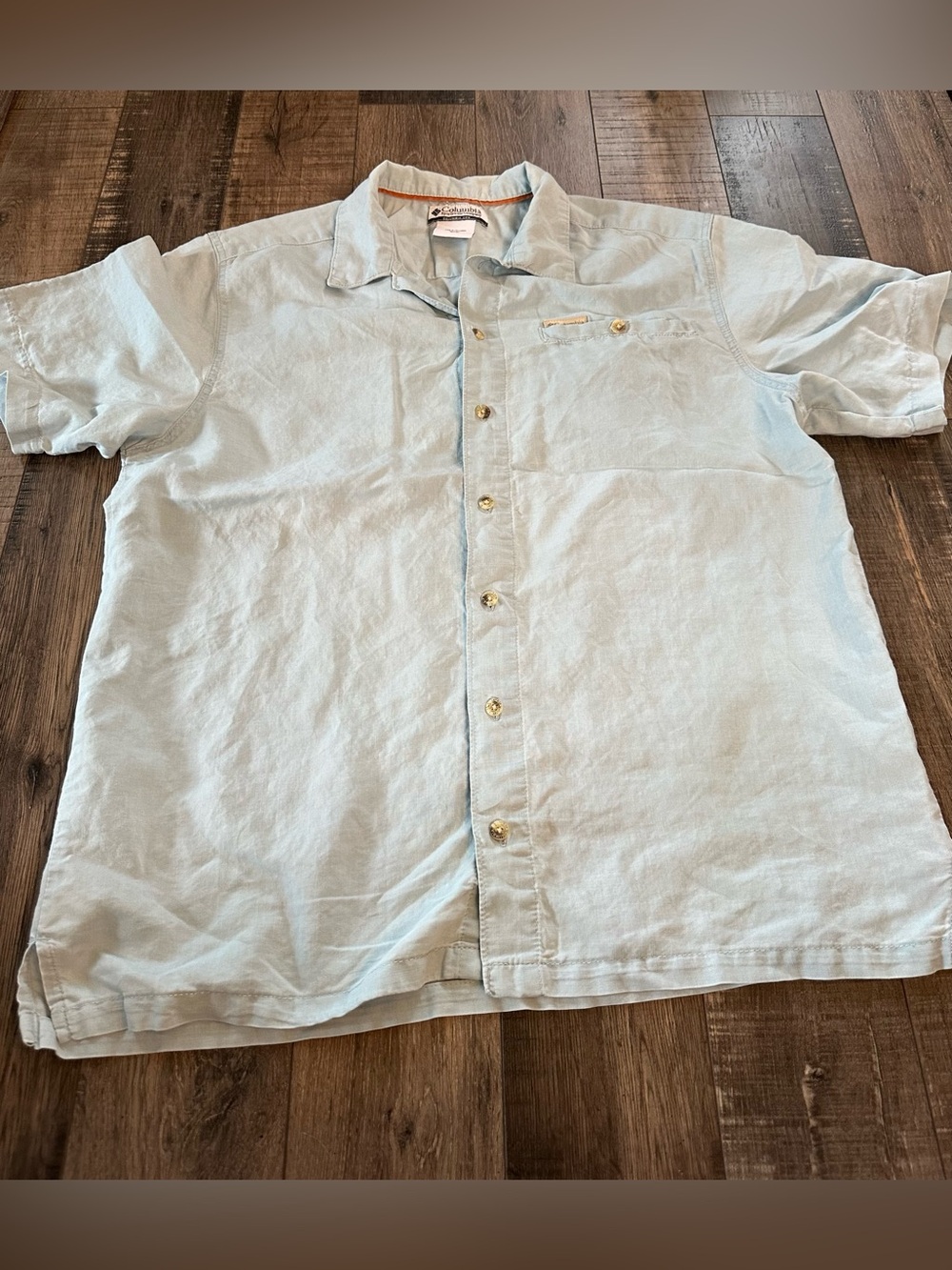 Columbia Sportswear Company Shirt Mens Medium Baby Blue Short Sleeve Button Up